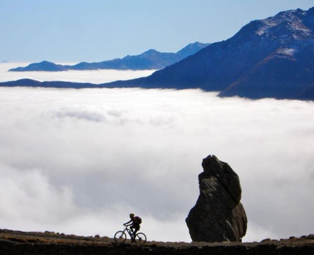  Experiencia surrealista en bicicleta de cerro en los Altos Alpes 